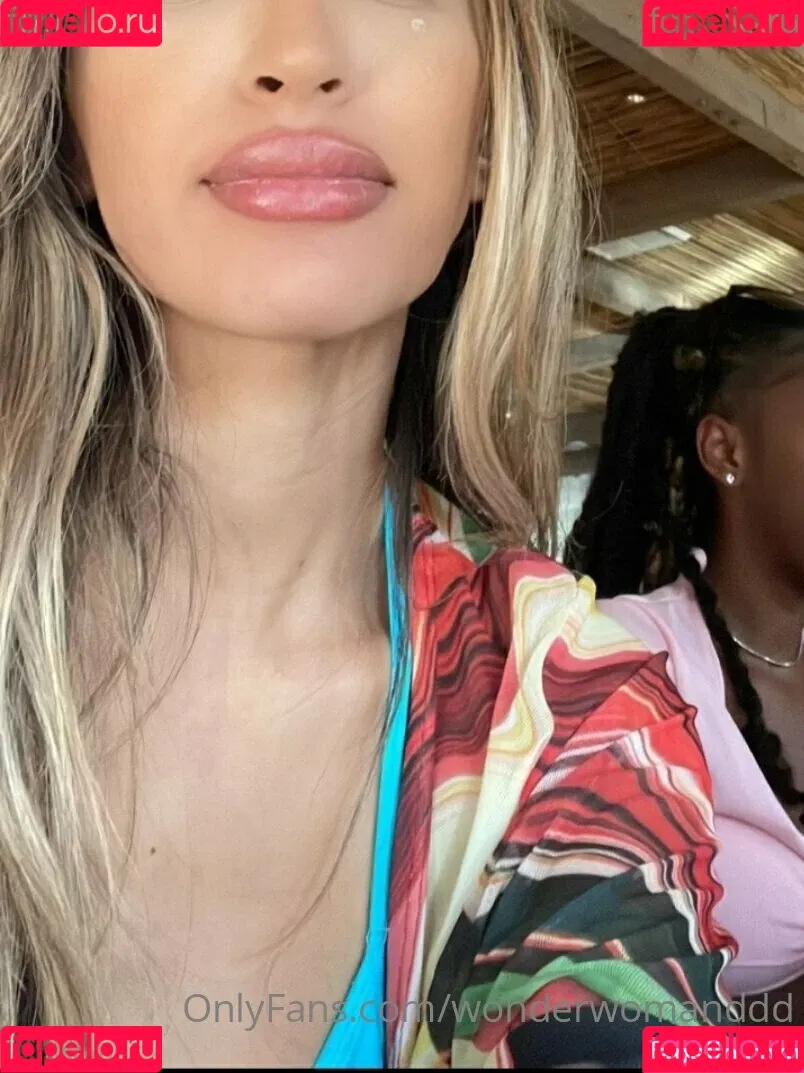 Christina Wonder / ficialrealjunglegirl / wonderwoman12 / wonderwomanddd / wonderwomanx69 Onlyfans Photo Gallery 