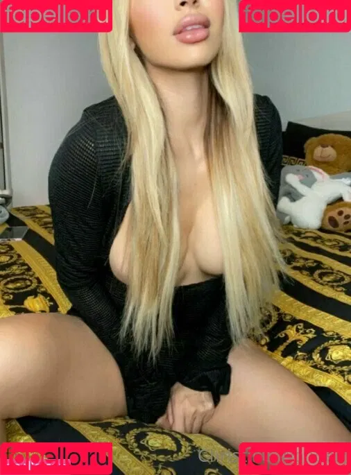 Christina Wonder / ficialrealjunglegirl / wonderwoman12 / wonderwomanddd / wonderwomanx69 Onlyfans Photo Gallery 