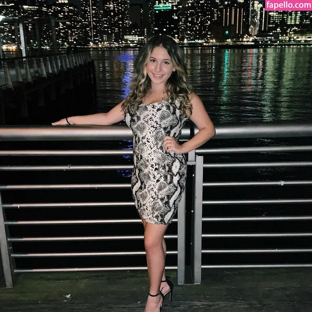 Jenna T / jenna_starr / jetjo2796 Onlyfans Photo Gallery 