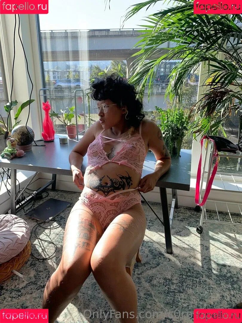 c0rps3kitt3n Onlyfans Photo Gallery 