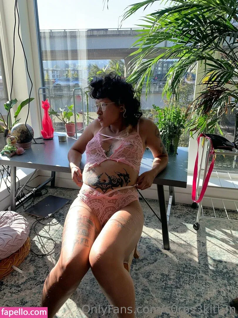 c0rps3kitt3n Onlyfans Photo Gallery 