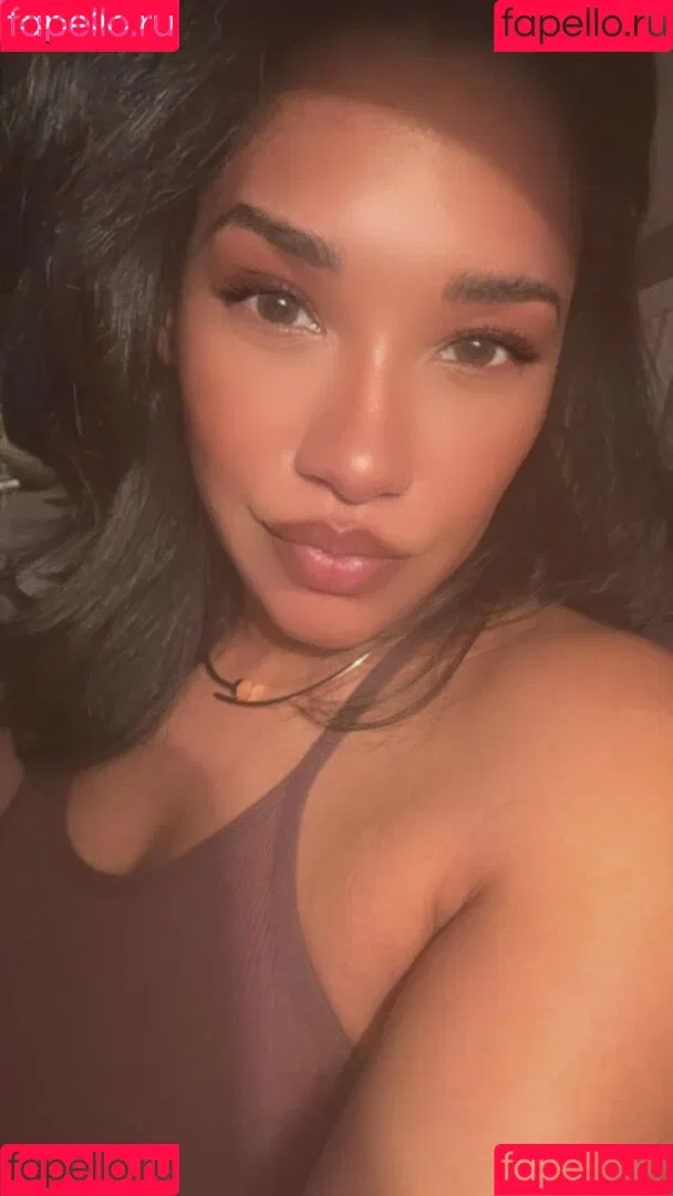 Candice Patton / candicepatton Onlyfans Photo Gallery 