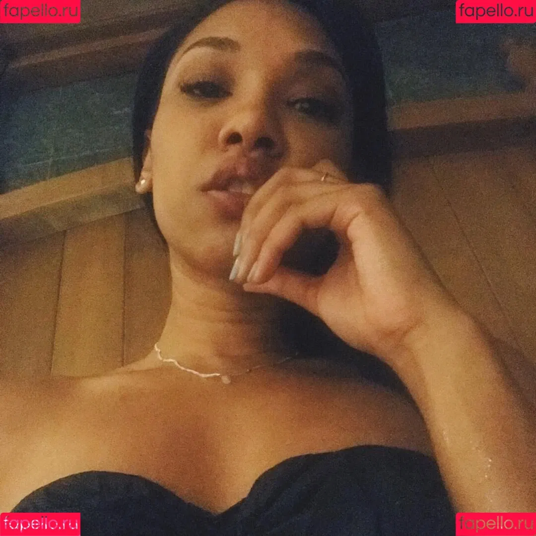 Candice Patton / candicepatton Onlyfans Photo Gallery 