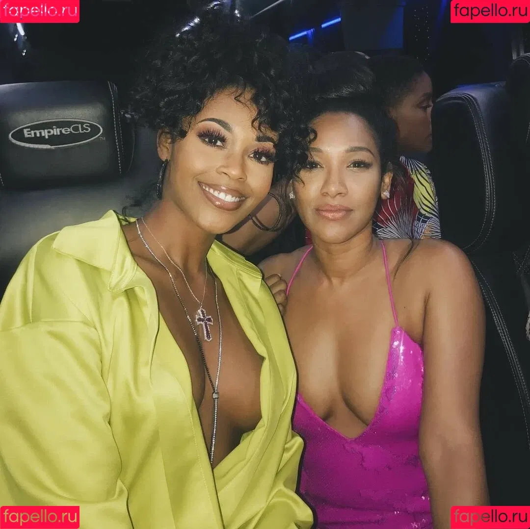 Candice Patton / candicepatton Onlyfans Photo Gallery 