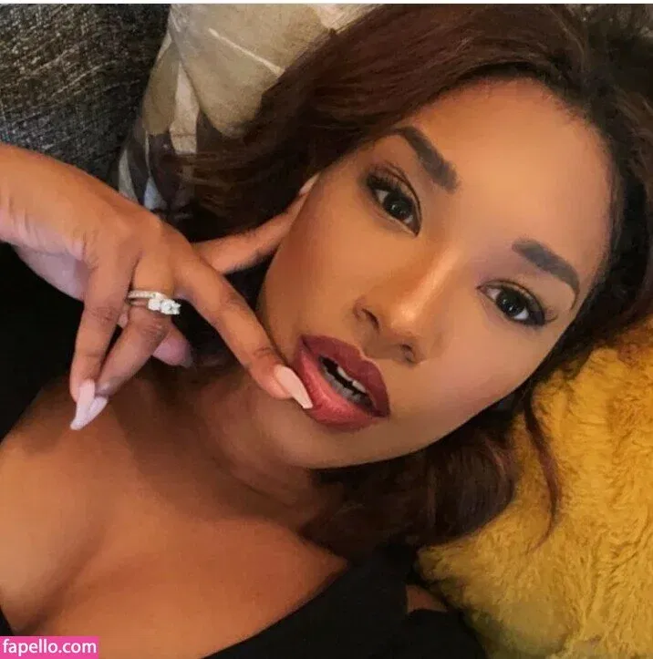 Candice Patton / candicepatton Onlyfans Photo Gallery 