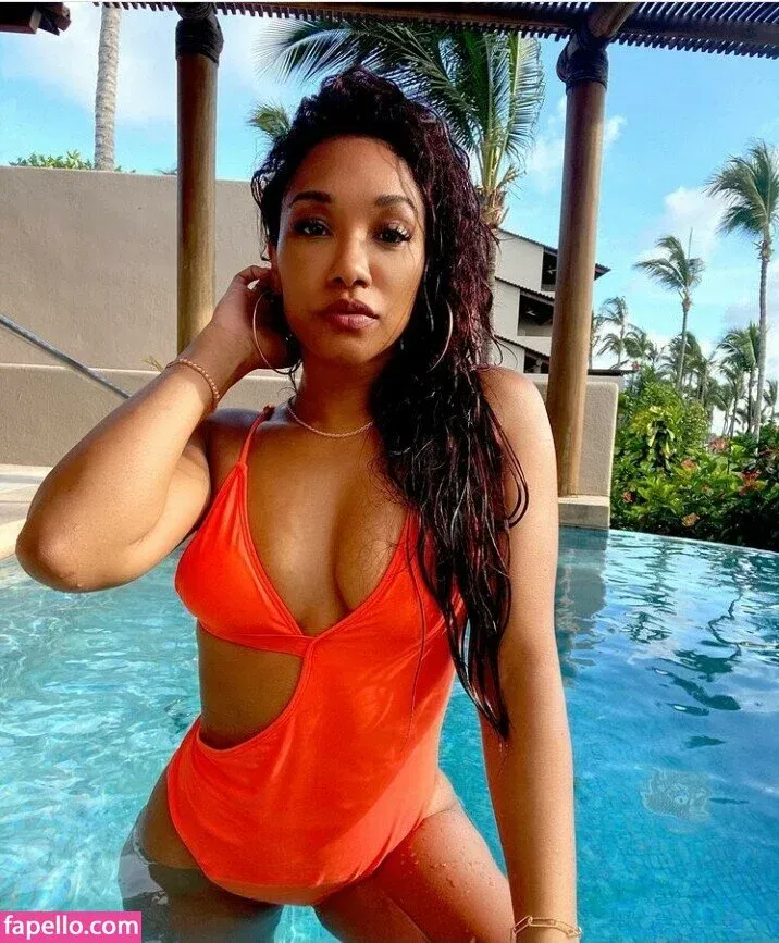 Candice Patton / candicepatton Onlyfans Photo Gallery 