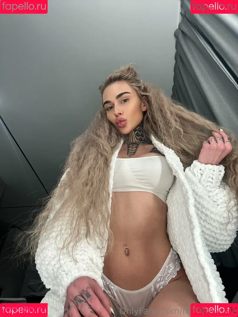 mia_foxybae / miabgalvan Onlyfans Photo Gallery 
