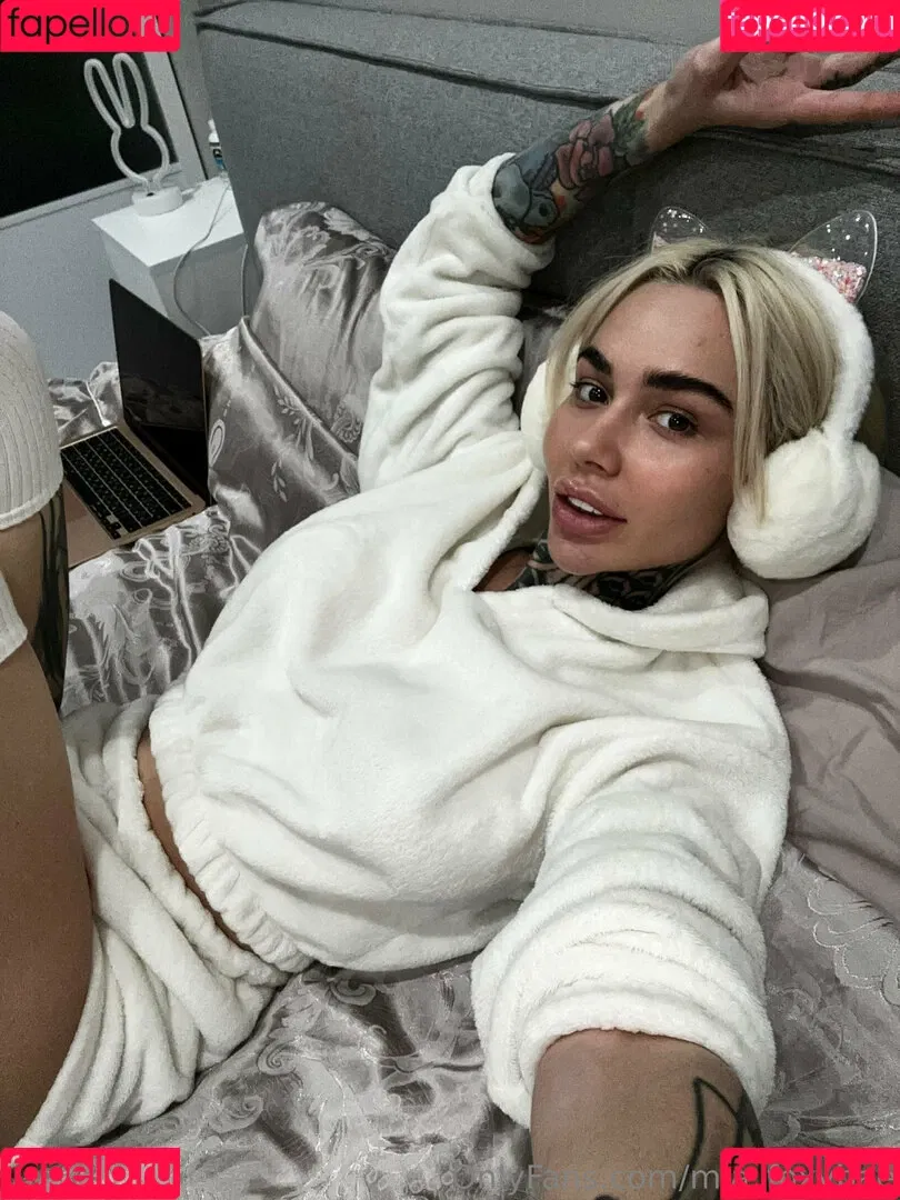 mia_foxybae / miabgalvan Onlyfans Photo Gallery 
