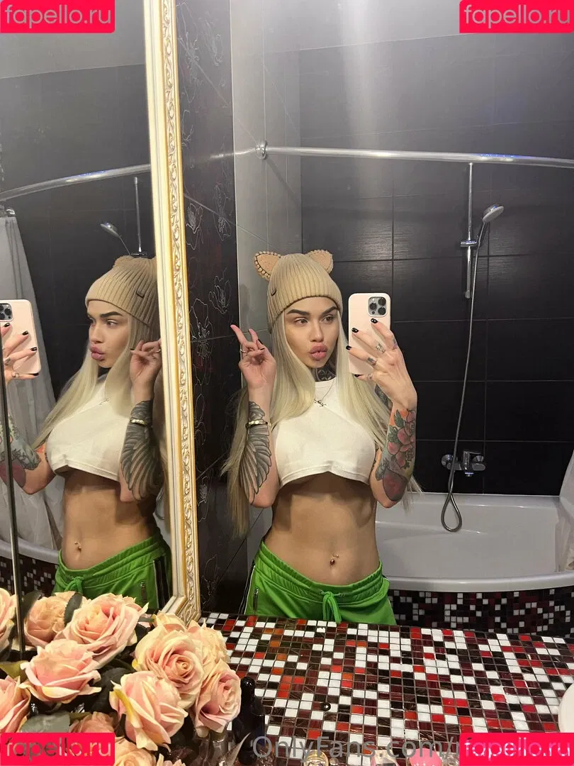 mia_foxybae / miabgalvan Onlyfans Photo Gallery 