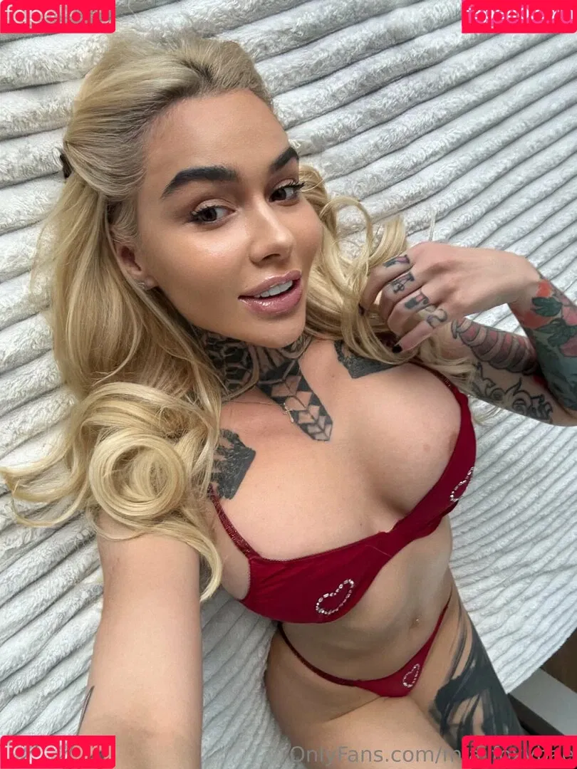 mia_foxybae / miabgalvan Onlyfans Photo Gallery 
