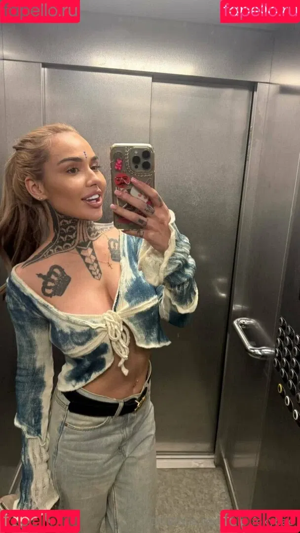 mia_foxybae / miabgalvan Onlyfans Photo Gallery 