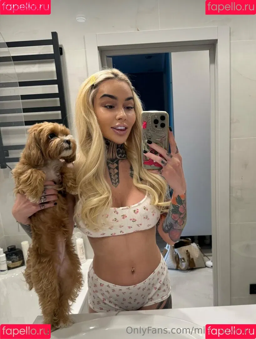 mia_foxybae / miabgalvan Onlyfans Photo Gallery 