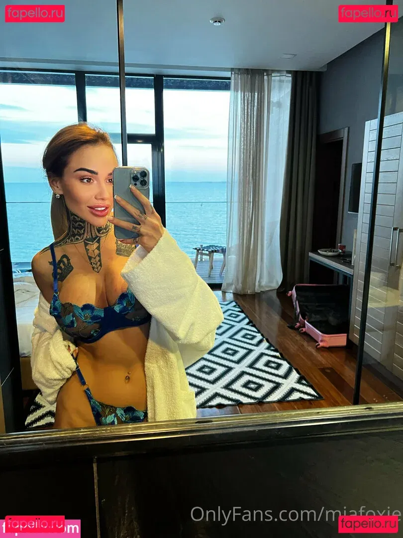 mia_foxybae / miabgalvan Onlyfans Photo Gallery 