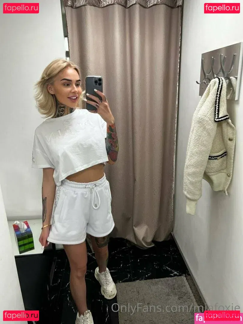 mia_foxybae / miabgalvan Onlyfans Photo Gallery 