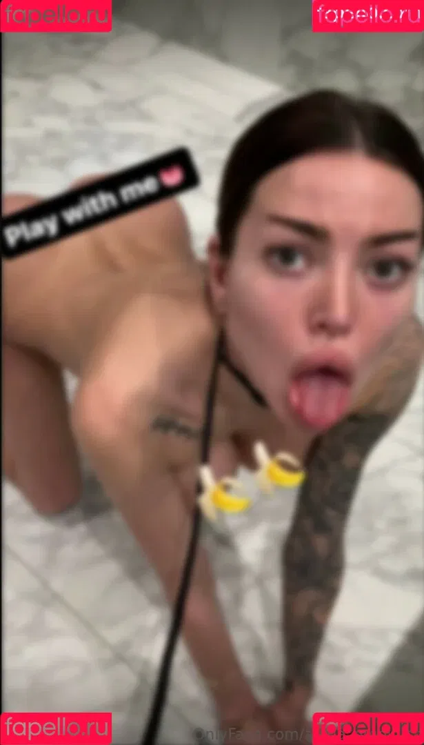 Alena Omovych / alena_omovych / alenaomovich Onlyfans Photo Gallery 