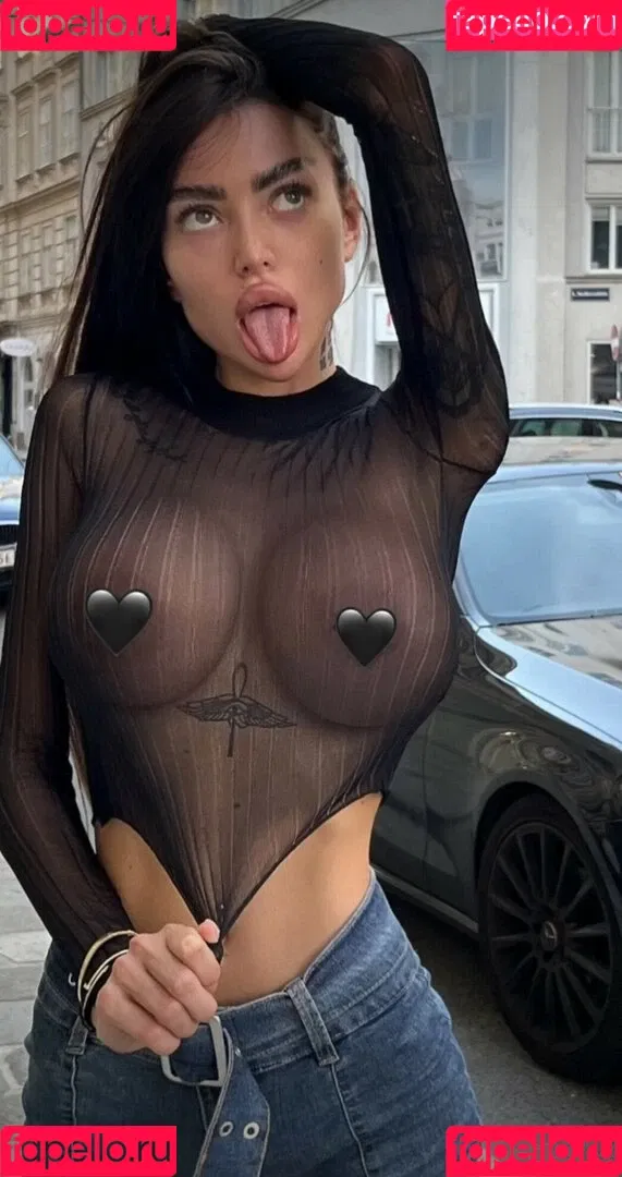 Alena Omovych / alena_omovych / alenaomovich Onlyfans Photo Gallery 