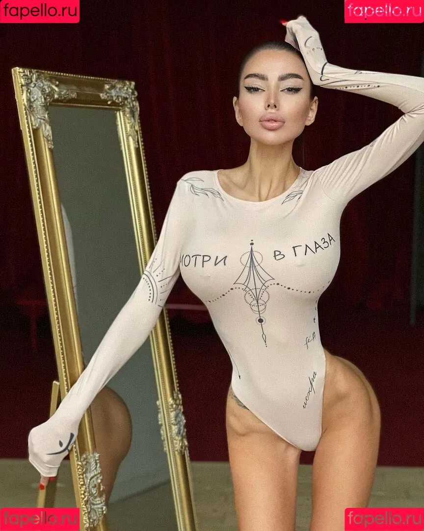 Alena Omovych / alena_omovych / alenaomovich Onlyfans Photo Gallery 