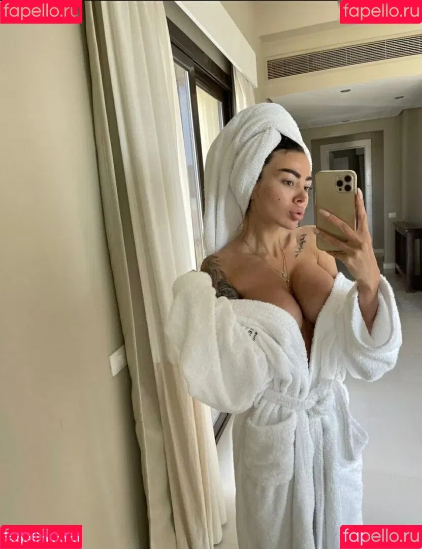 Alena Omovych / alena_omovych / alenaomovich Onlyfans Photo Gallery 