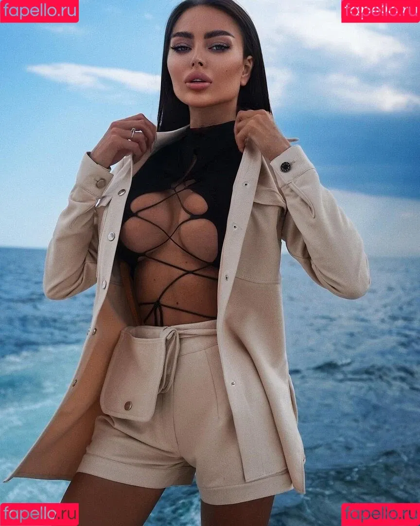 Alena Omovych / alena_omovych / alenaomovich Onlyfans Photo Gallery 