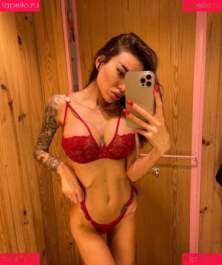 Alena Omovych / alena_omovych / alenaomovich Onlyfans Photo Gallery 
