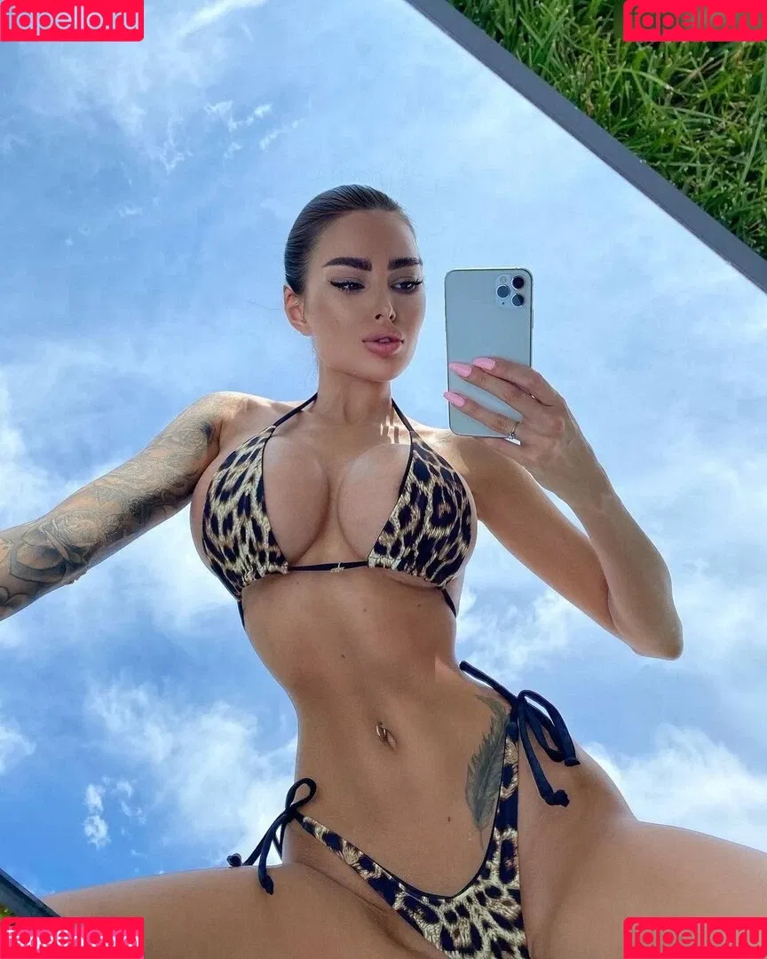 Alena Omovych / alena_omovych / alenaomovich Onlyfans Photo Gallery 