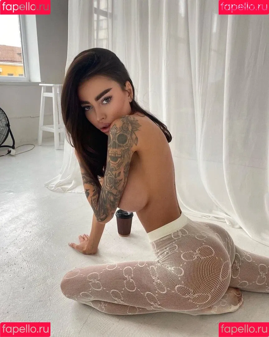 Alena Omovych / alena_omovych / alenaomovich Onlyfans Photo Gallery 