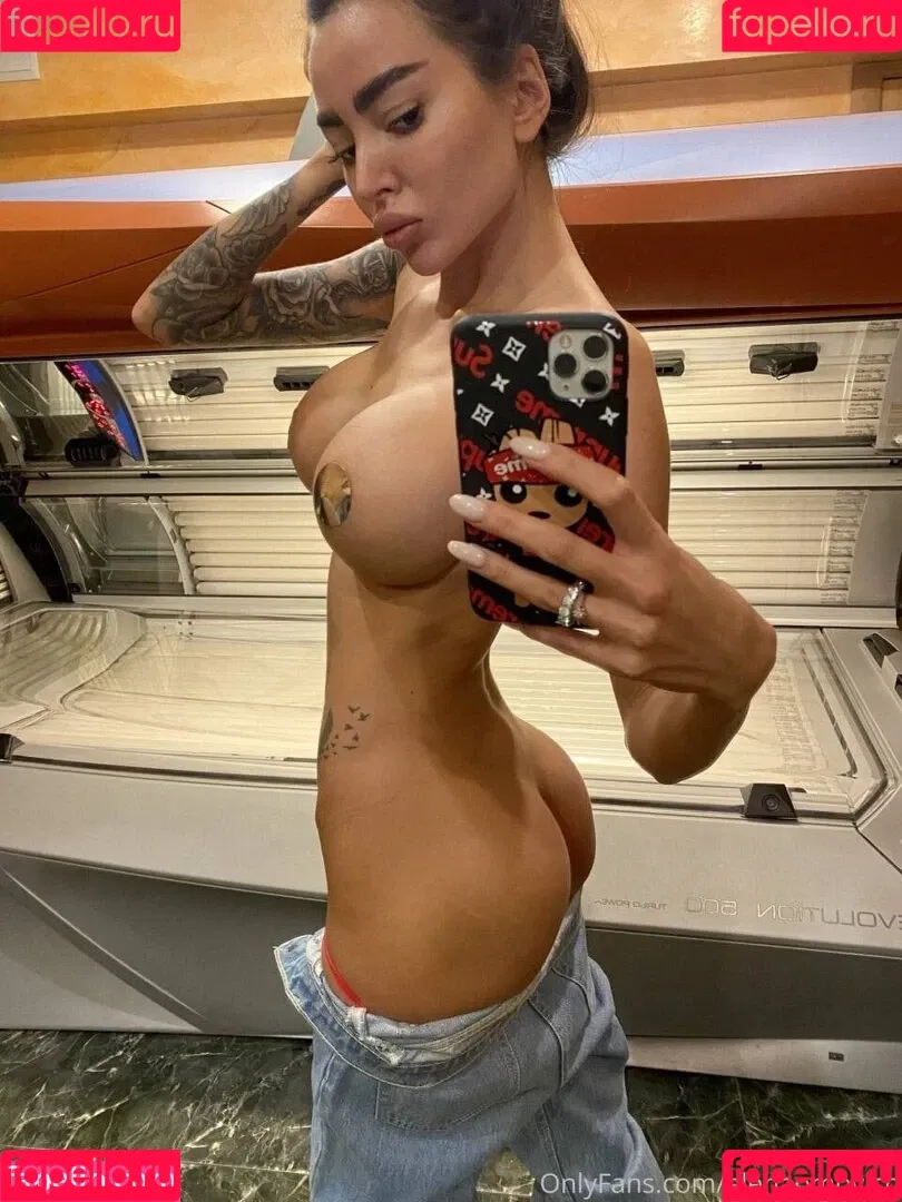 Alena Omovych / alena_omovych / alenaomovich Onlyfans Photo Gallery 