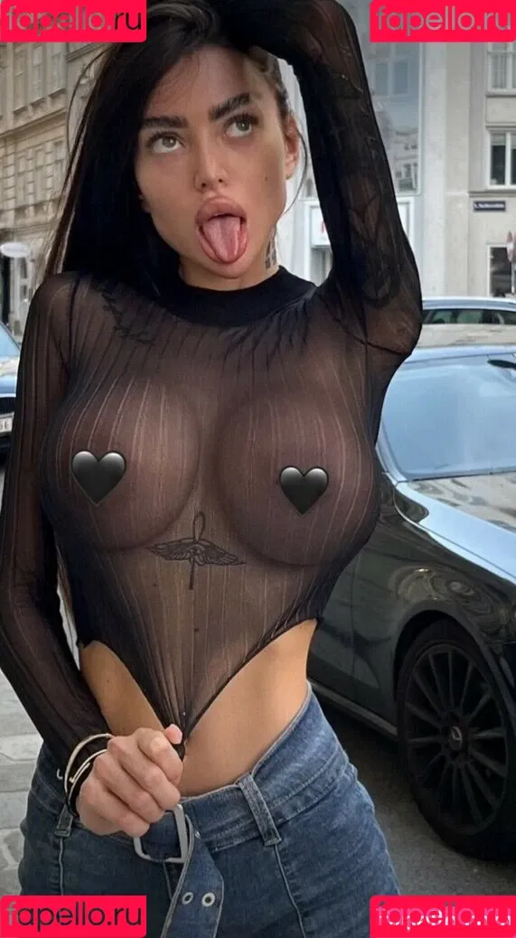 Alena Omovych / alena_omovych / alenaomovich Onlyfans Photo Gallery 