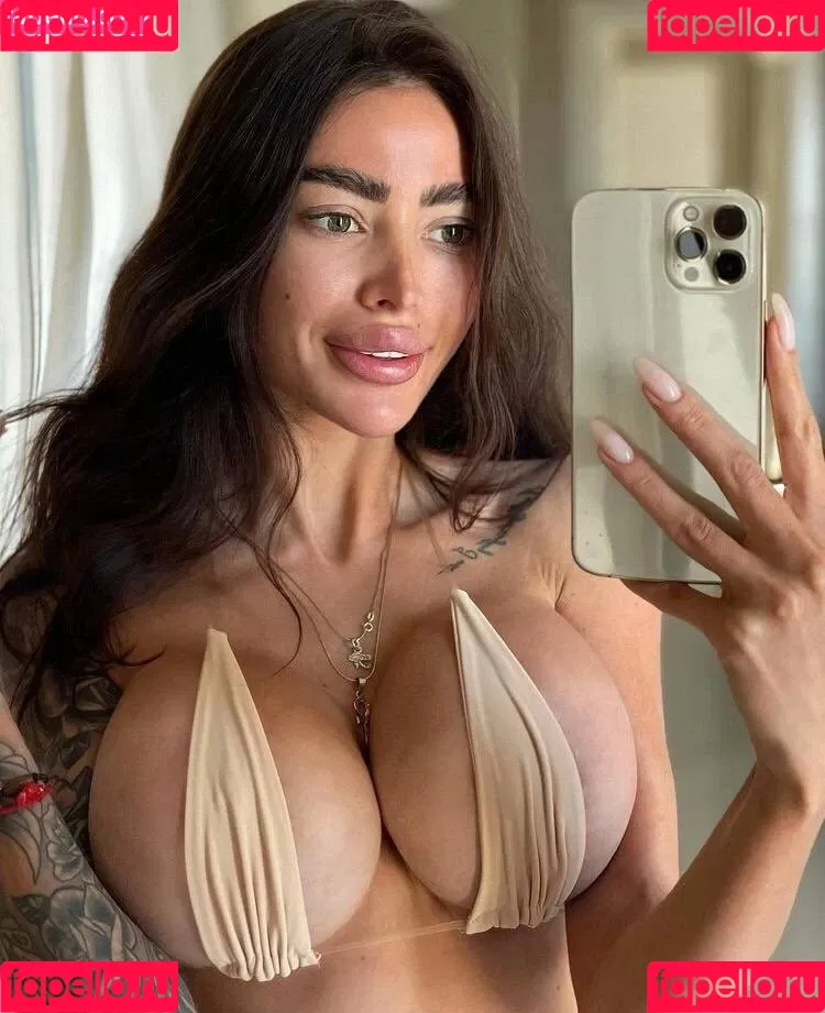 Alena Omovych / alena_omovych / alenaomovich Onlyfans Photo Gallery 