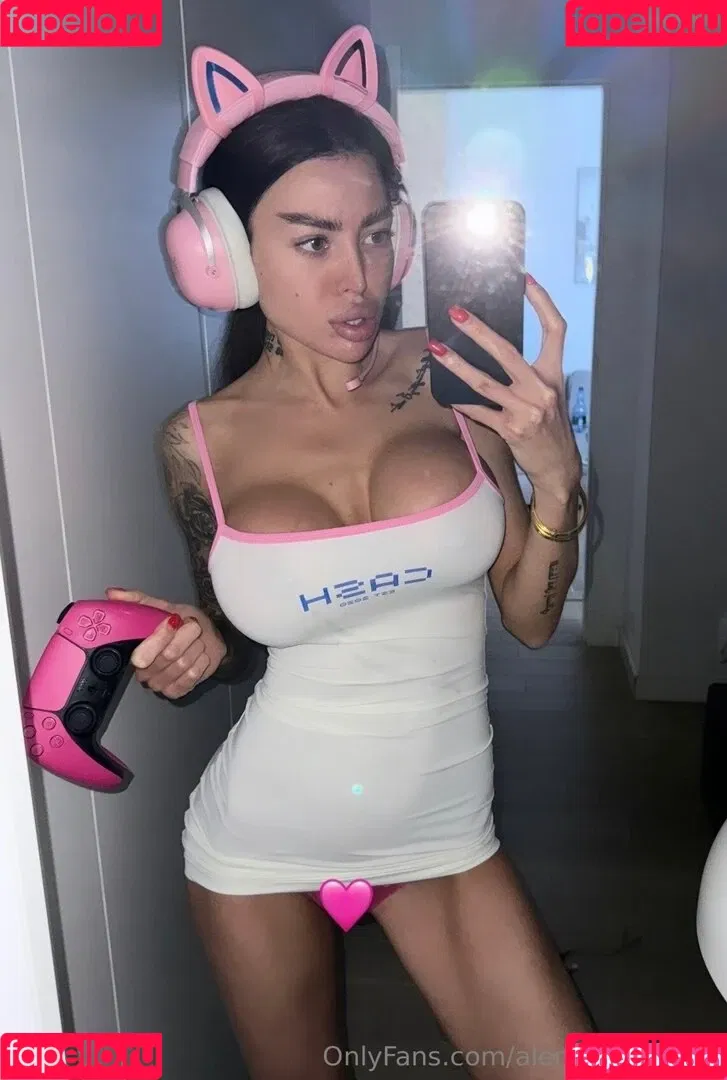 Alena Omovych / alena_omovych / alenaomovich Onlyfans Photo Gallery 