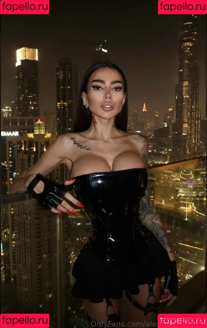 Alena Omovych / alena_omovych / alenaomovich Onlyfans Photo Gallery 