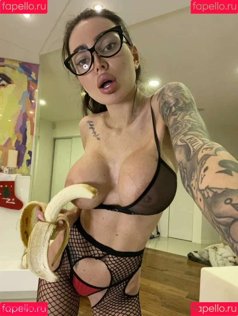 Alena Omovych / alena_omovych / alenaomovich Onlyfans Photo Gallery 
