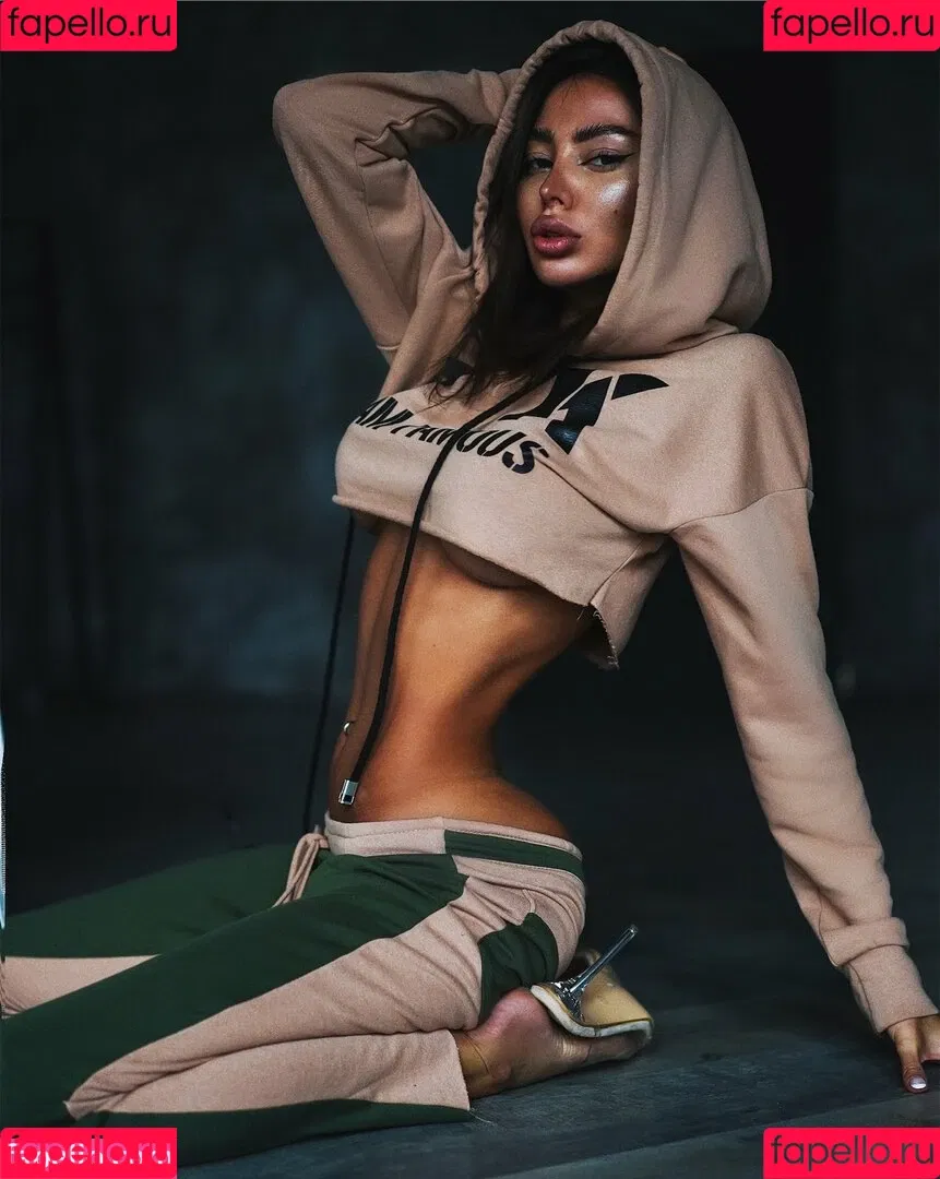 Alena Omovych / alena_omovych / alenaomovich Onlyfans Photo Gallery 