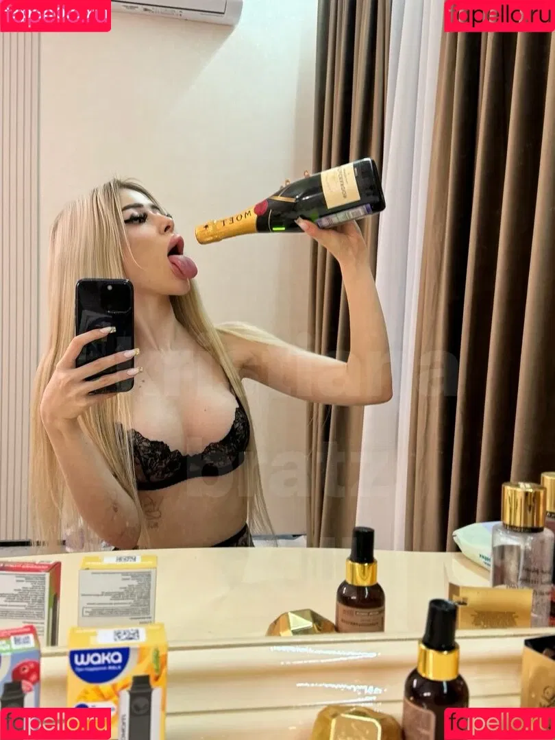 ksushechkakkk / sunny_kerss Onlyfans Photo Gallery 