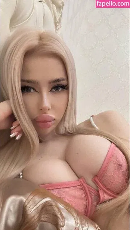 ksushechkakkk / sunny_kerss Onlyfans Photo Gallery 