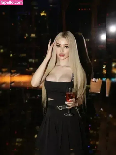 ksushechkakkk / sunny_kerss Onlyfans Photo Gallery 