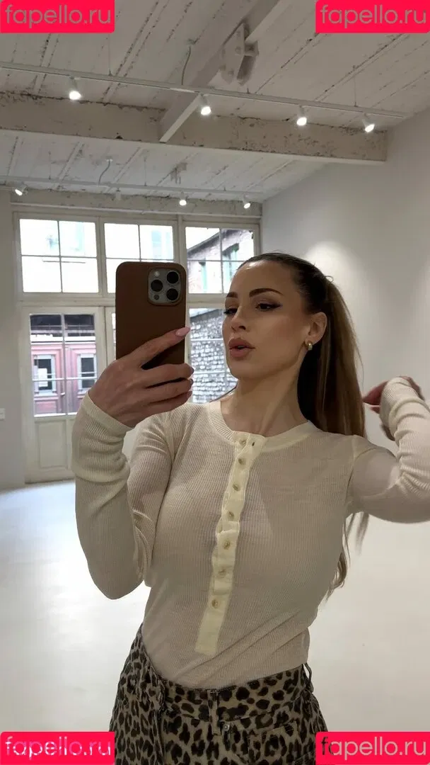 Jordan Carver / joca / jordancarverofficial Onlyfans Photo Gallery 