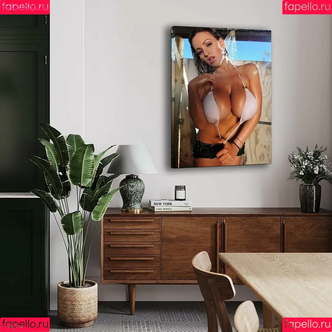 Jordan Carver / joca / jordancarverofficial Onlyfans Photo Gallery 
