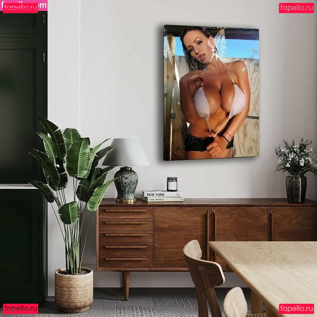 Jordan Carver / joca / jordancarverofficial Onlyfans Photo Gallery 