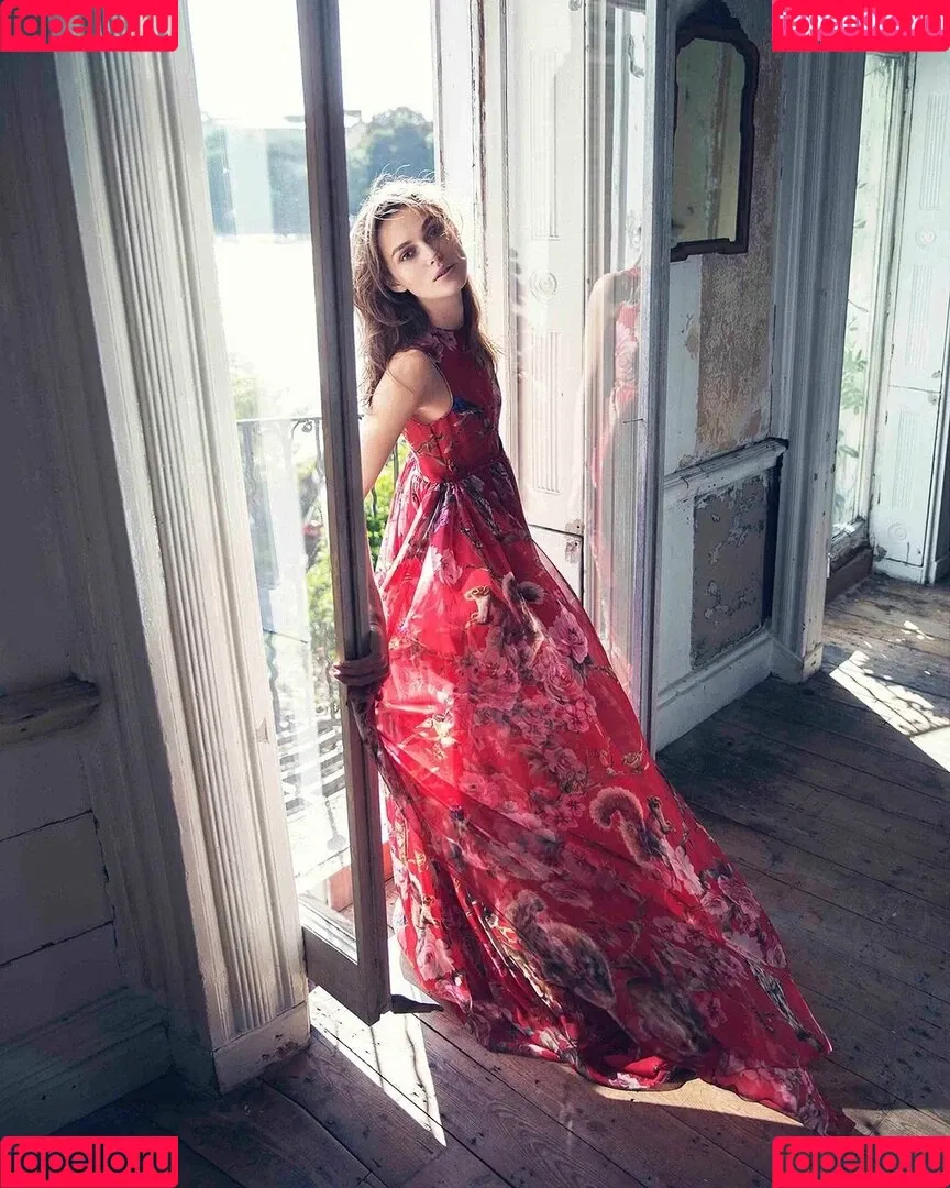 Keira Knightley / keira_knight / keiracknightleys / keiraksource Onlyfans Photo Gallery 