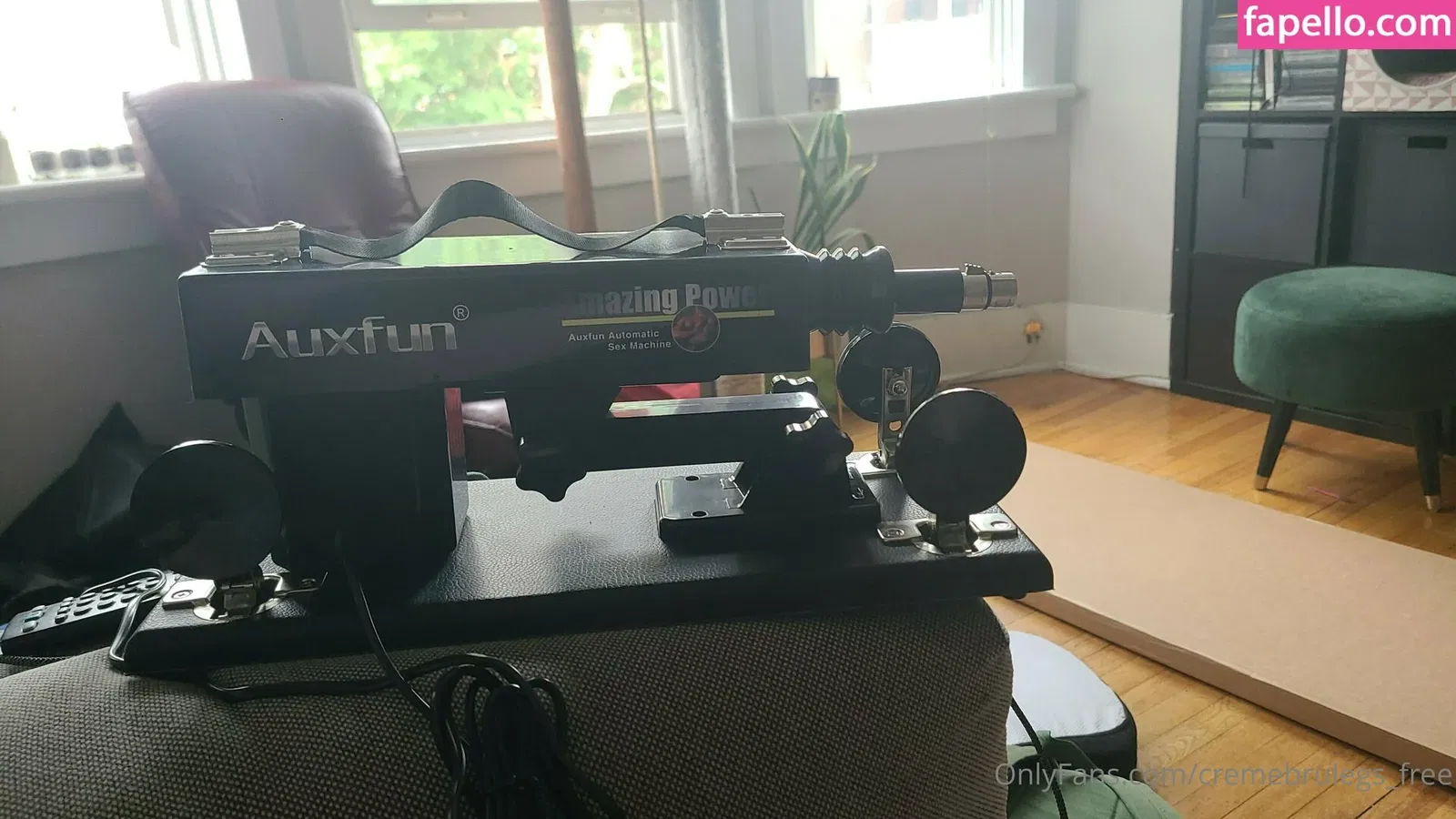 cremebrulegs_free / thebeautifulgabonese Onlyfans Photo Gallery 