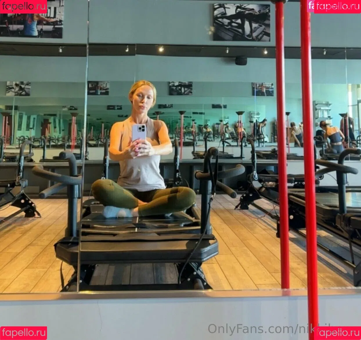 mega / nikkibenz Onlyfans Photo Gallery 
