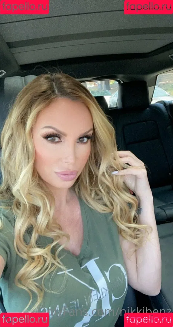 mega / nikkibenz Onlyfans Photo Gallery 