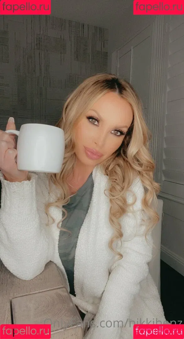 mega / nikkibenz Onlyfans Photo Gallery 