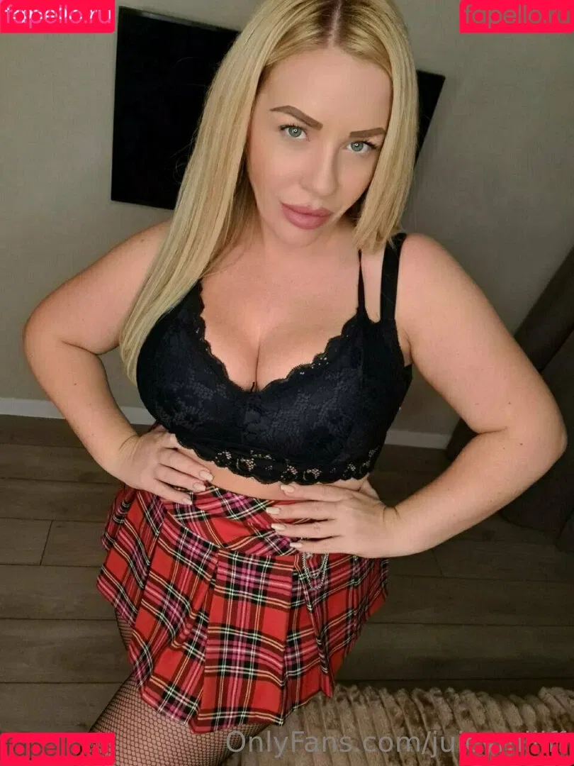 biancastarz / biancatarot Onlyfans Photo Gallery 