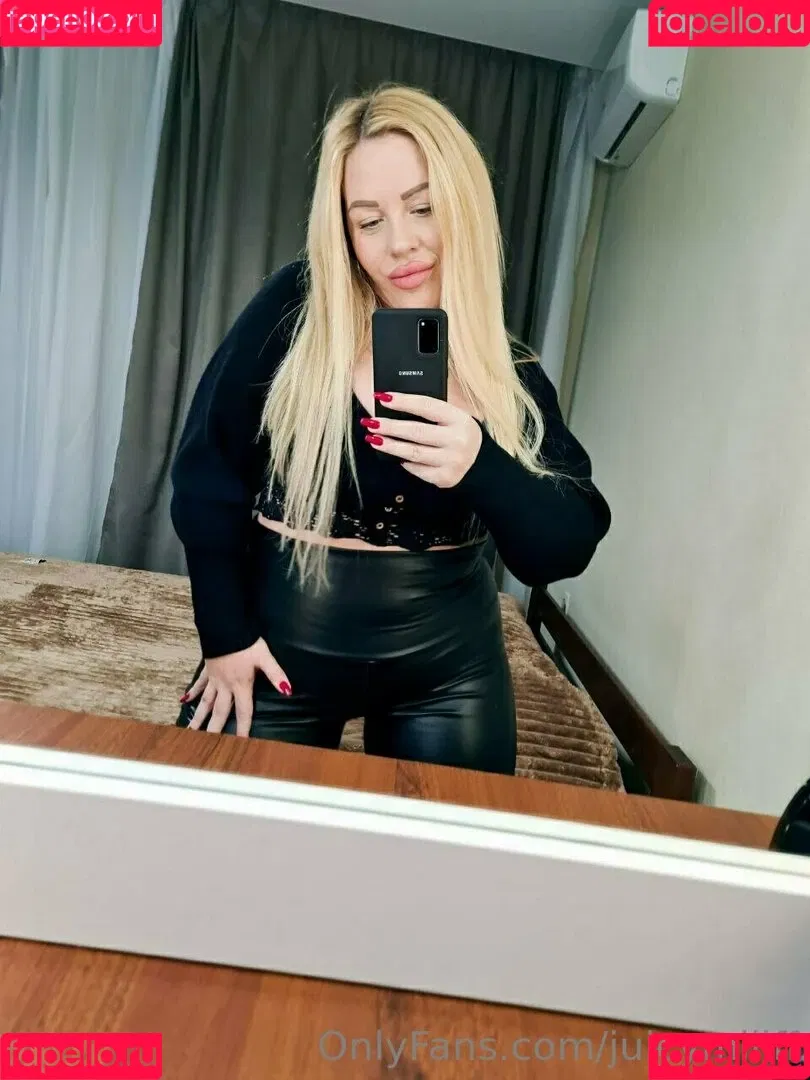 biancastarz / biancatarot Onlyfans Photo Gallery 