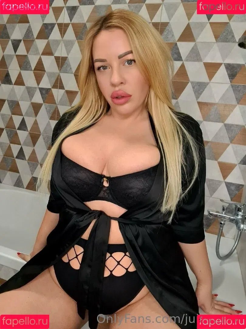 biancastarz / biancatarot Onlyfans Photo Gallery 