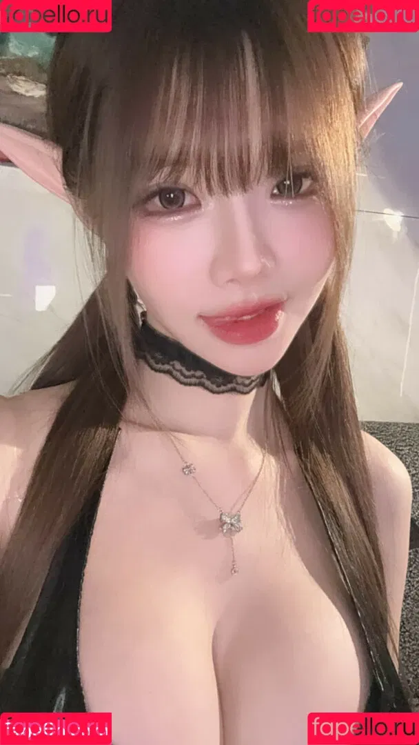 irissiri129 / irisyiyi_ / 艾怡 Onlyfans Photo Gallery 