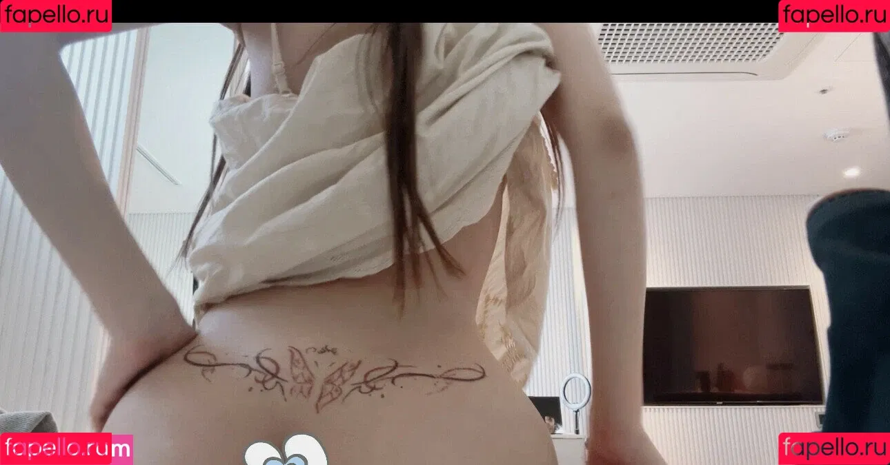 irissiri129 / irisyiyi_ / 艾怡 Onlyfans Photo Gallery 
