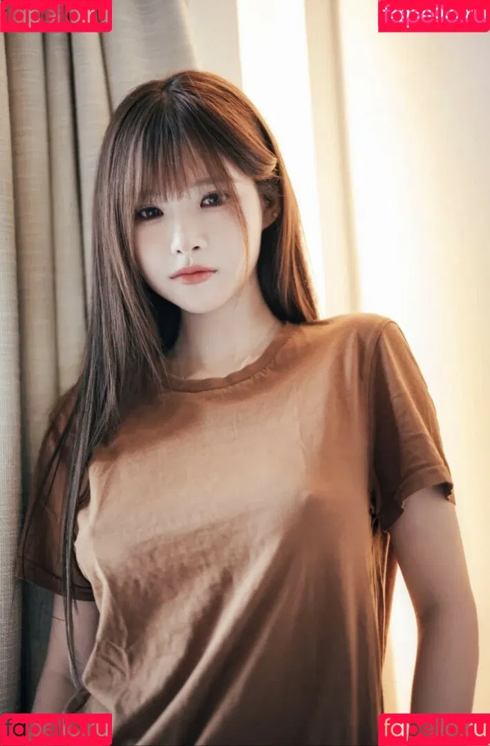 irissiri129 / irisyiyi_ / 艾怡 Onlyfans Photo Gallery 
